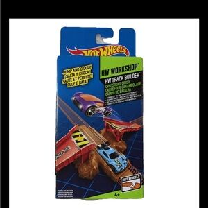 Hot Wheels HW Workshop  HW Track Builder Crossroad Crash